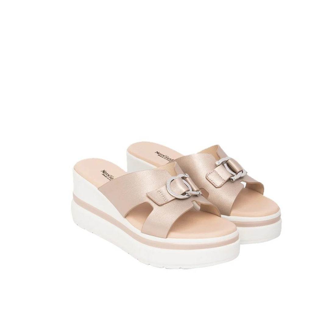 Scarpe da Donna - NERO GIARDINI Art. E615955D 675 SAND Sandali