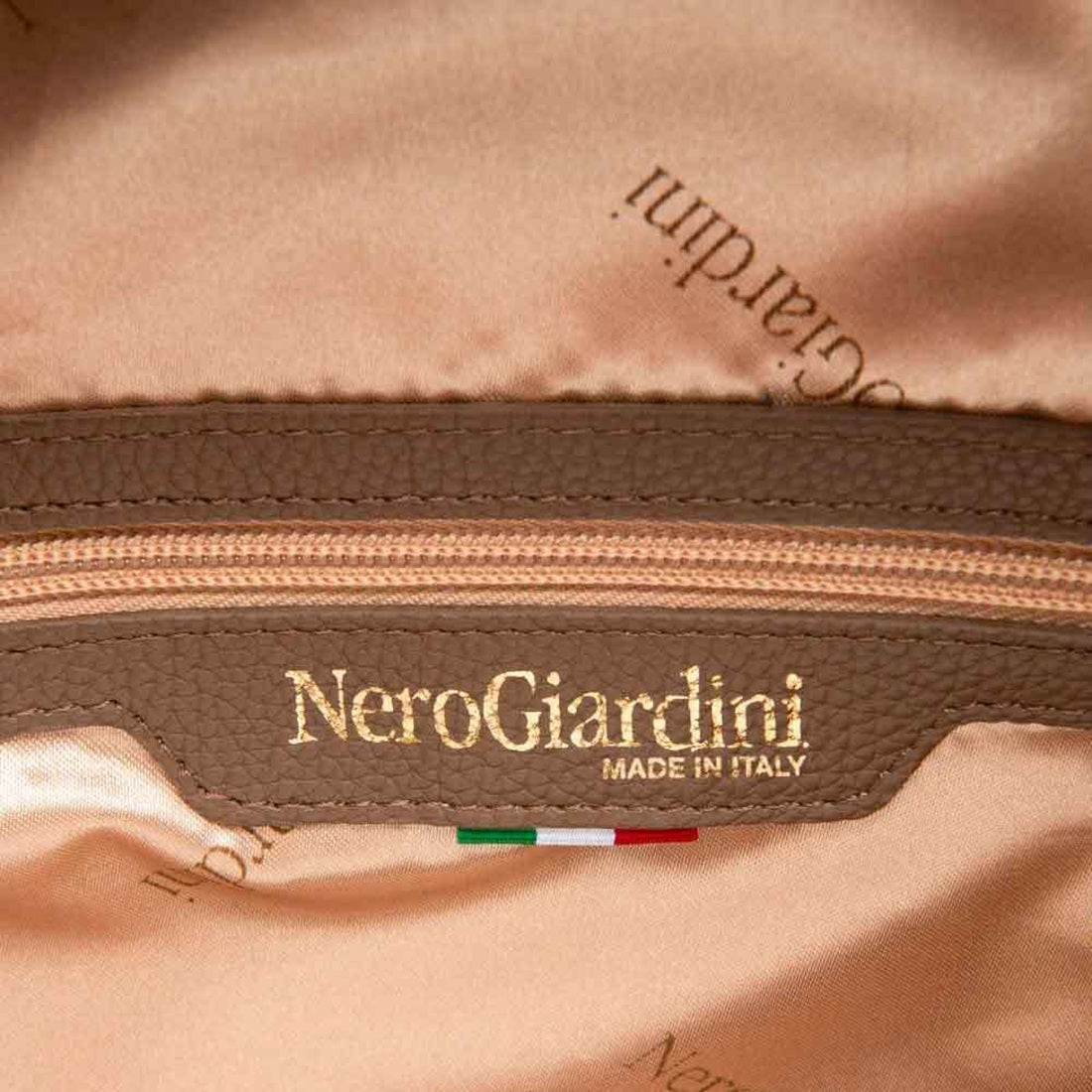 Borsa da Donna - NEROGIARDINI Art. I544081D 401 NOCE Zainetto