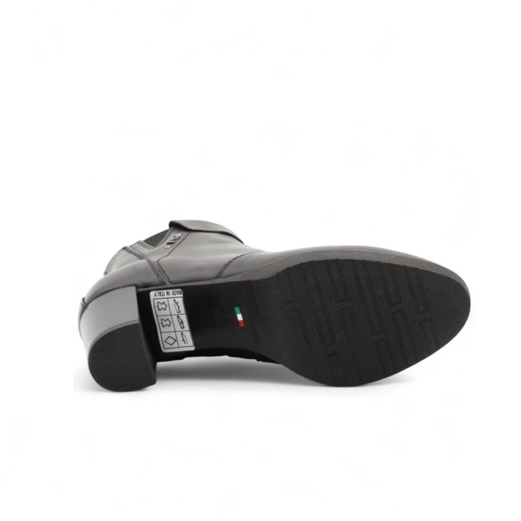 Scarpe da Donna - NEROGIARDINI Art. I513800D 100 NERO Stivaletti