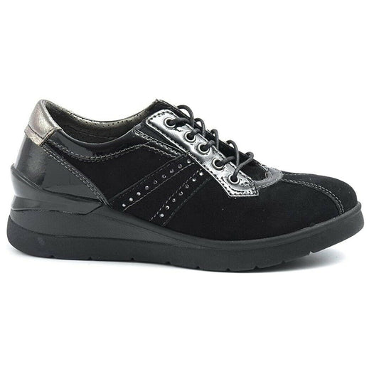 Cinzia Soft - Art. MVA19061- Sneakers Donna, Colore nero, Materiale scamosciato La fodera in pelle  bucherellata, chiusura  con lacci, tomaia in camoscio misto in vernice.